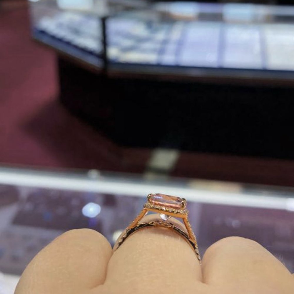 *NEW 18K Rose Gold Radiant Morganite Halo Ring - Picture 3 of 5